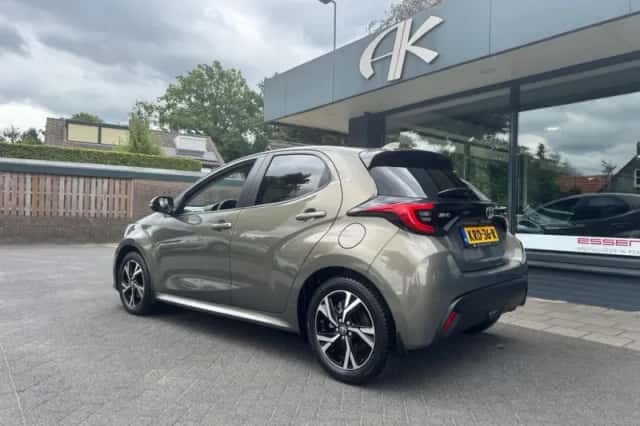 Toyota Yaris (2025) thumbnail 3