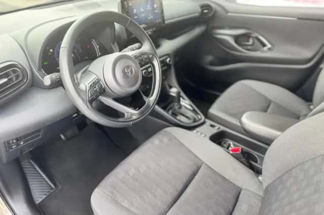 Toyota Yaris (2025) thumbnail 6