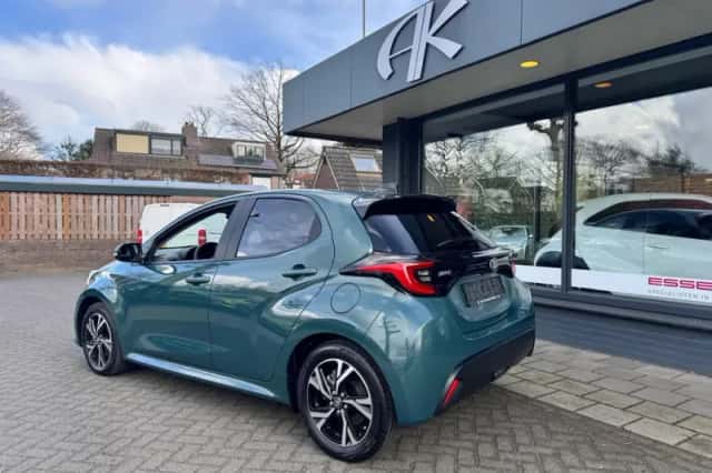 Toyota Yaris (2025) thumbnail 3
