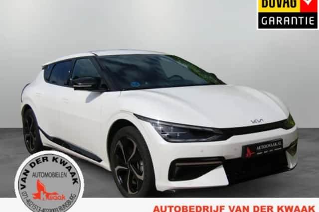 Kia EV6 (2024) thumbnail 1