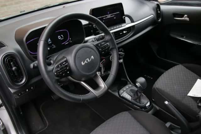 Kia Picanto (2025) thumbnail 3