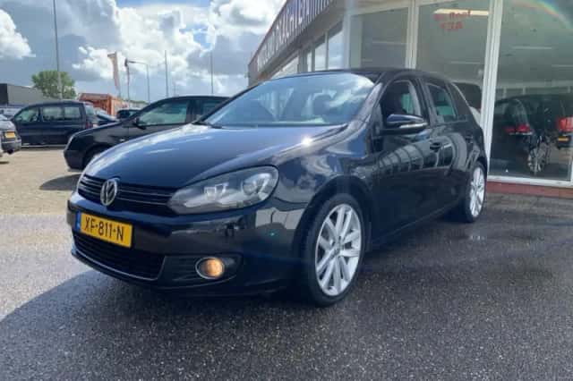 Volkswagen Golf (2010) thumbnail 1