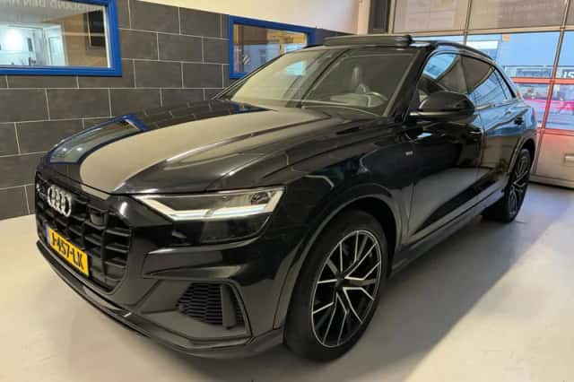 Audi Q8 (2019) thumbnail 2