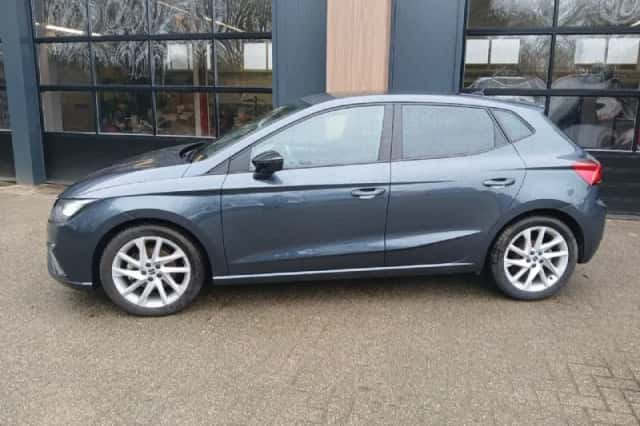 SEAT Ibiza (2022) thumbnail 2