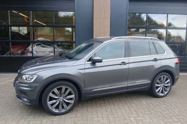 Volkswagen Tiguan (2019) thumbnail 2