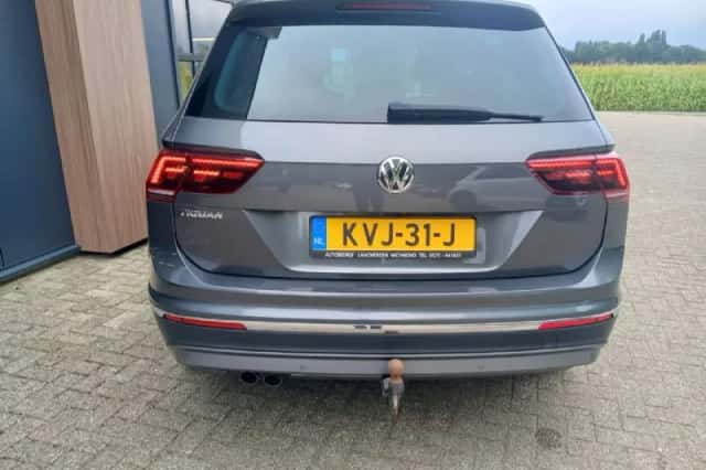 Volkswagen Tiguan (2019) thumbnail 5