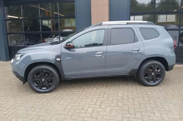 Dacia Duster (2022) thumbnail 3