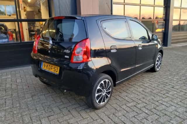 Suzuki Alto (2013) thumbnail 4