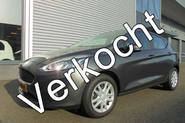 Ford Fiesta (2018) thumbnail 1
