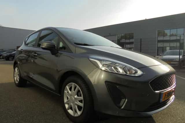 Ford Fiesta (2018) thumbnail 2