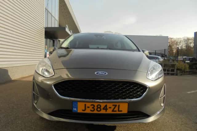 Ford Fiesta (2018) thumbnail 3