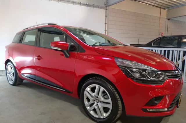 Renault Clio (2019) thumbnail 3