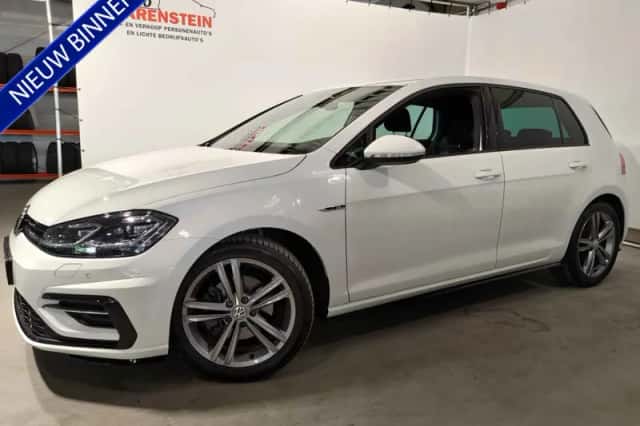 Volkswagen Golf (2019) thumbnail 1