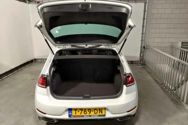 Volkswagen Golf (2019) thumbnail 6