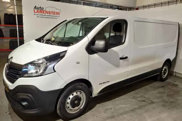 Renault Trafic (2016) thumbnail 1