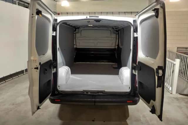 Renault Trafic (2016) thumbnail 5