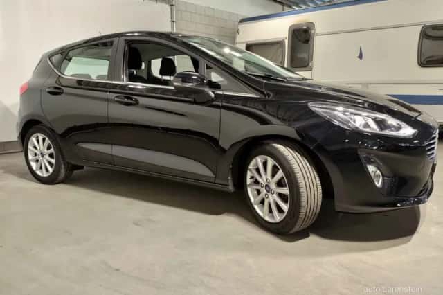 Ford Fiesta (2019) thumbnail 3