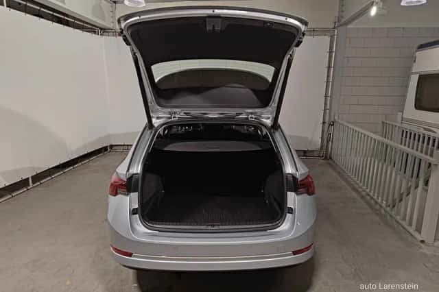 Škoda Octavia (2021) thumbnail 6