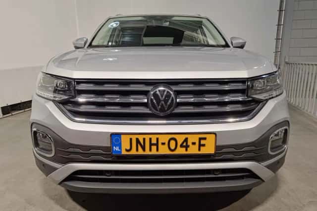 Volkswagen T-Cross (2022) thumbnail 2