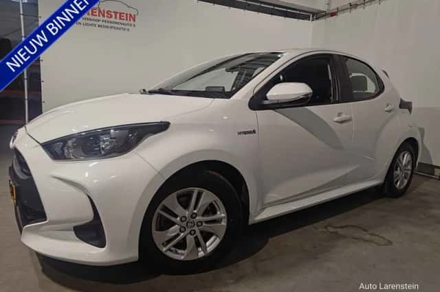 Toyota Yaris (2021) thumbnail 1