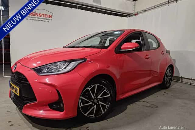 Toyota Yaris (2022) thumbnail 1