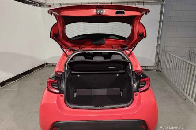Toyota Yaris (2022) thumbnail 6