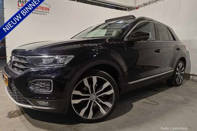 Volkswagen T-Roc (2018) thumbnail 1