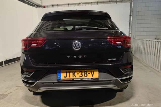 Volkswagen T-Roc (2018) thumbnail 5