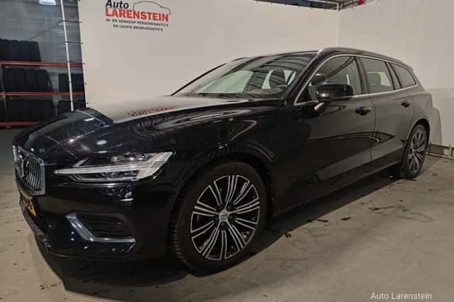 Volvo V60 (2022) thumbnail 1
