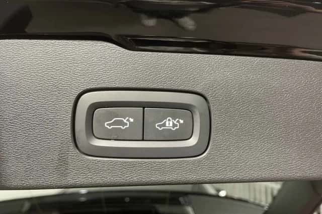 Volvo V60 (2022) thumbnail 6