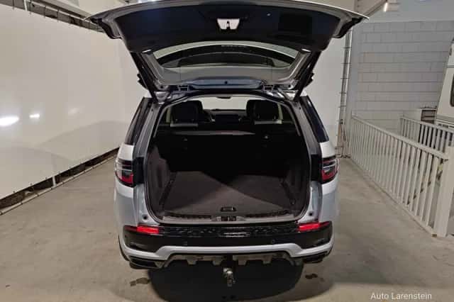 Land Rover Discovery Sport (2023) thumbnail 6