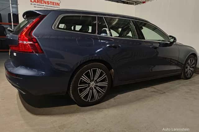 Volvo V60 (2020) thumbnail 4
