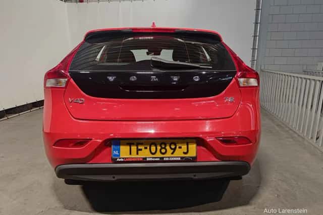Volvo V40 (2018) thumbnail 5