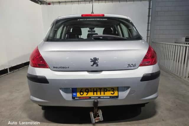 Peugeot 308 (2009) thumbnail 6