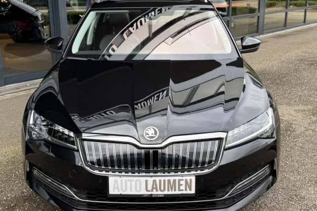 Škoda Superb (2021) thumbnail 5