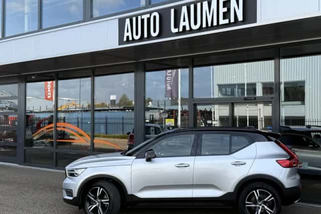 Volvo XC40 (2019) thumbnail 2