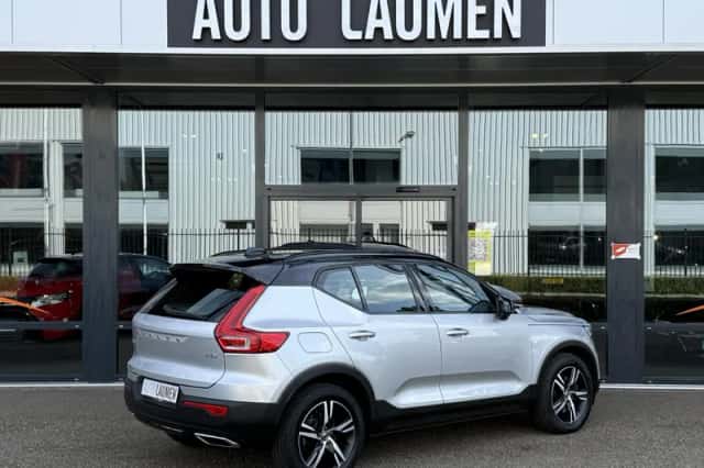 Volvo XC40 (2019) thumbnail 3