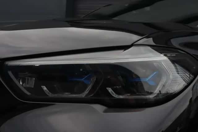 BMW X5 (2021) thumbnail 2