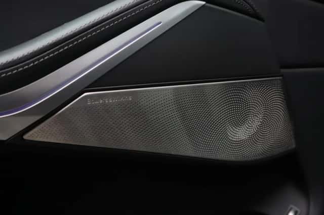 BMW X5 (2021) thumbnail 6