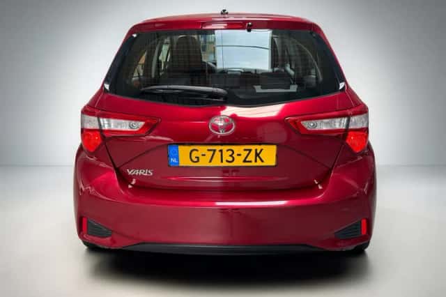 Toyota Yaris (2019) thumbnail 5