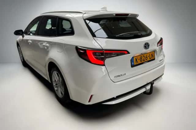 Toyota Corolla (2021) thumbnail 4