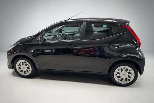 Toyota Aygo (2019) thumbnail 3