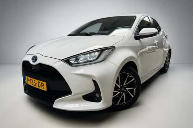 Toyota Yaris (2022) thumbnail 1