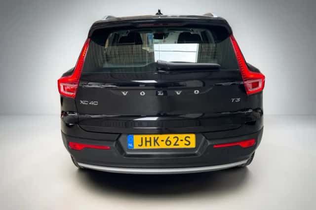 Volvo XC40 (2021) thumbnail 5