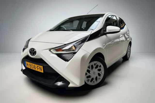 Toyota Aygo (2020) thumbnail 1