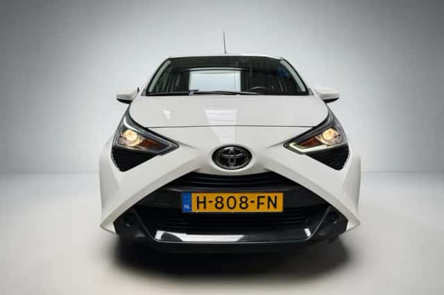 Toyota Aygo (2020) thumbnail 5