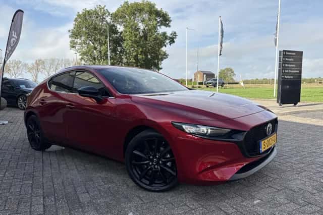 Mazda 3 (2023) thumbnail 3