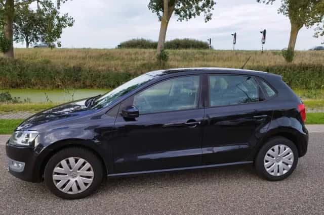 Volkswagen Polo (2011) thumbnail 2