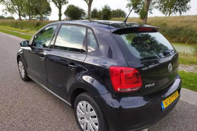 Volkswagen Polo (2011) thumbnail 3