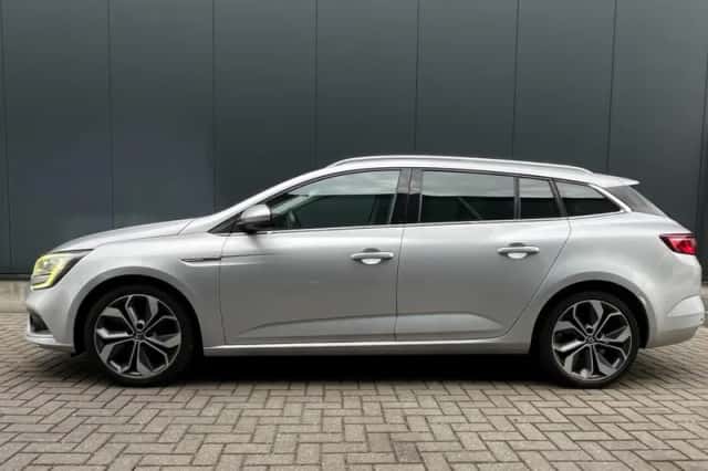 Renault Mégane (2017) thumbnail 2